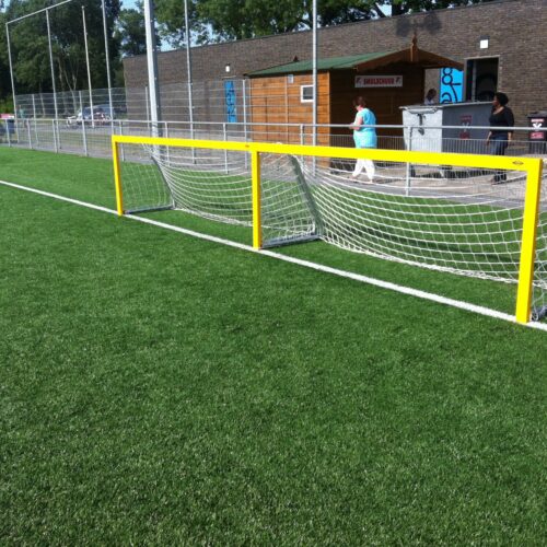 Voetbaldoel JVD240. Duurzaam, hoogwaardig afgewerkt en voordelig. Ideale voetbaldoeltjes voor het nieuwe KNVB 2 tegen 2 en 4 tegen 4 spel.